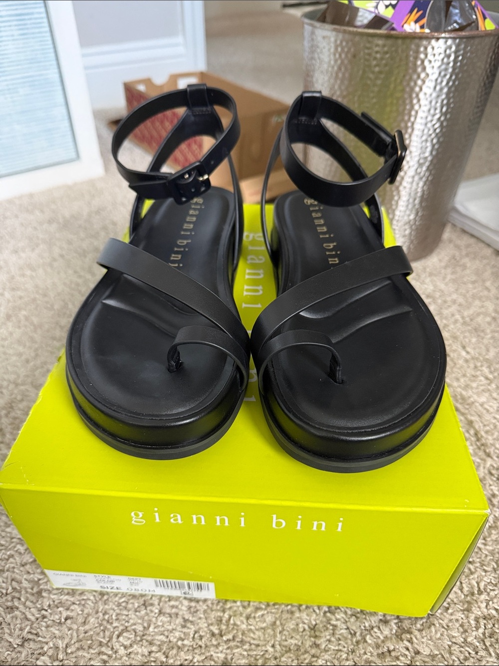 Gianni Bini Black Ankle-Strap Toe-Loop Platform Sandals